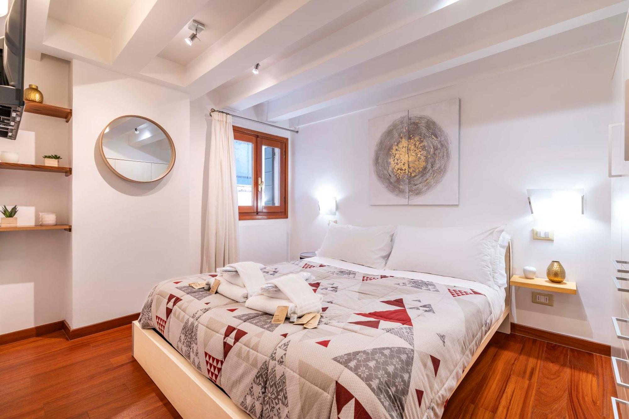Glass House - Loft 2 Minutes To Rialto Bridge & View Venice