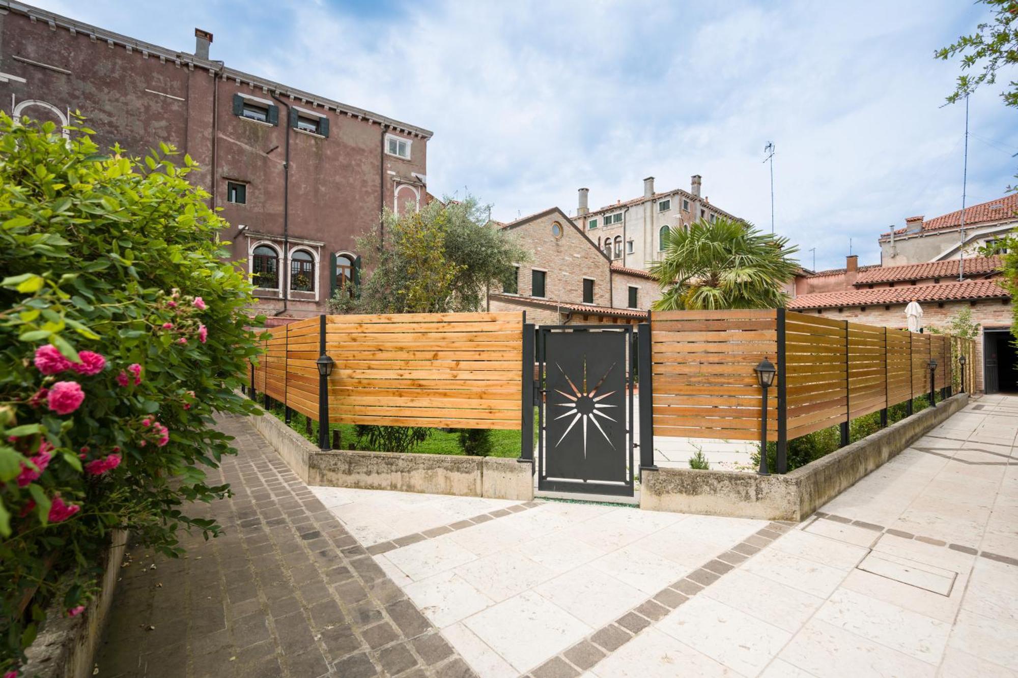Mori Canal View Apartment *