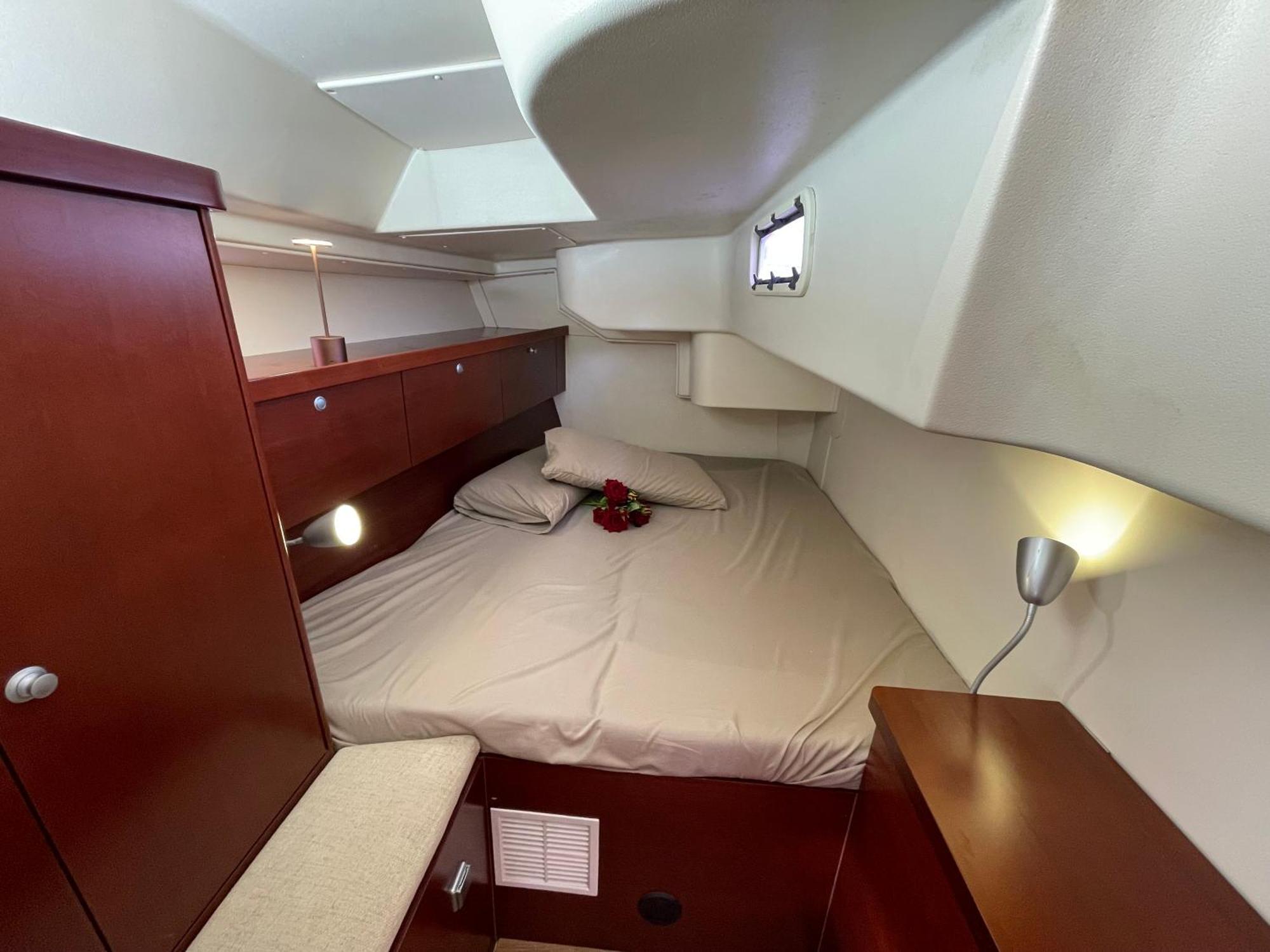 Venice Boat Tour With Aperitif And Music Included On A Sailing Boat Venice