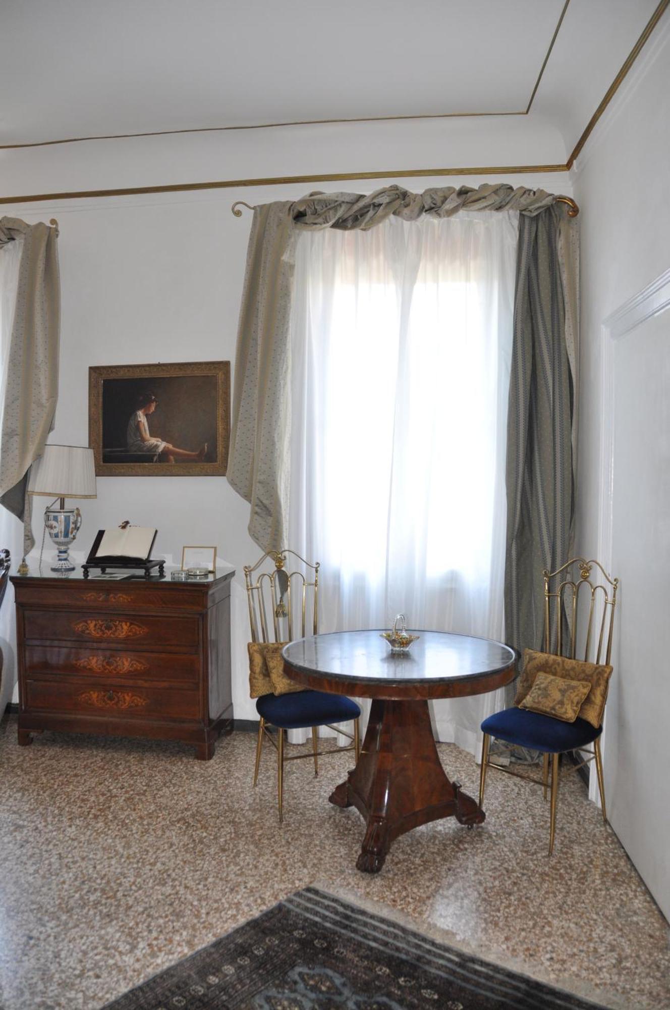 La D'ella * Venice