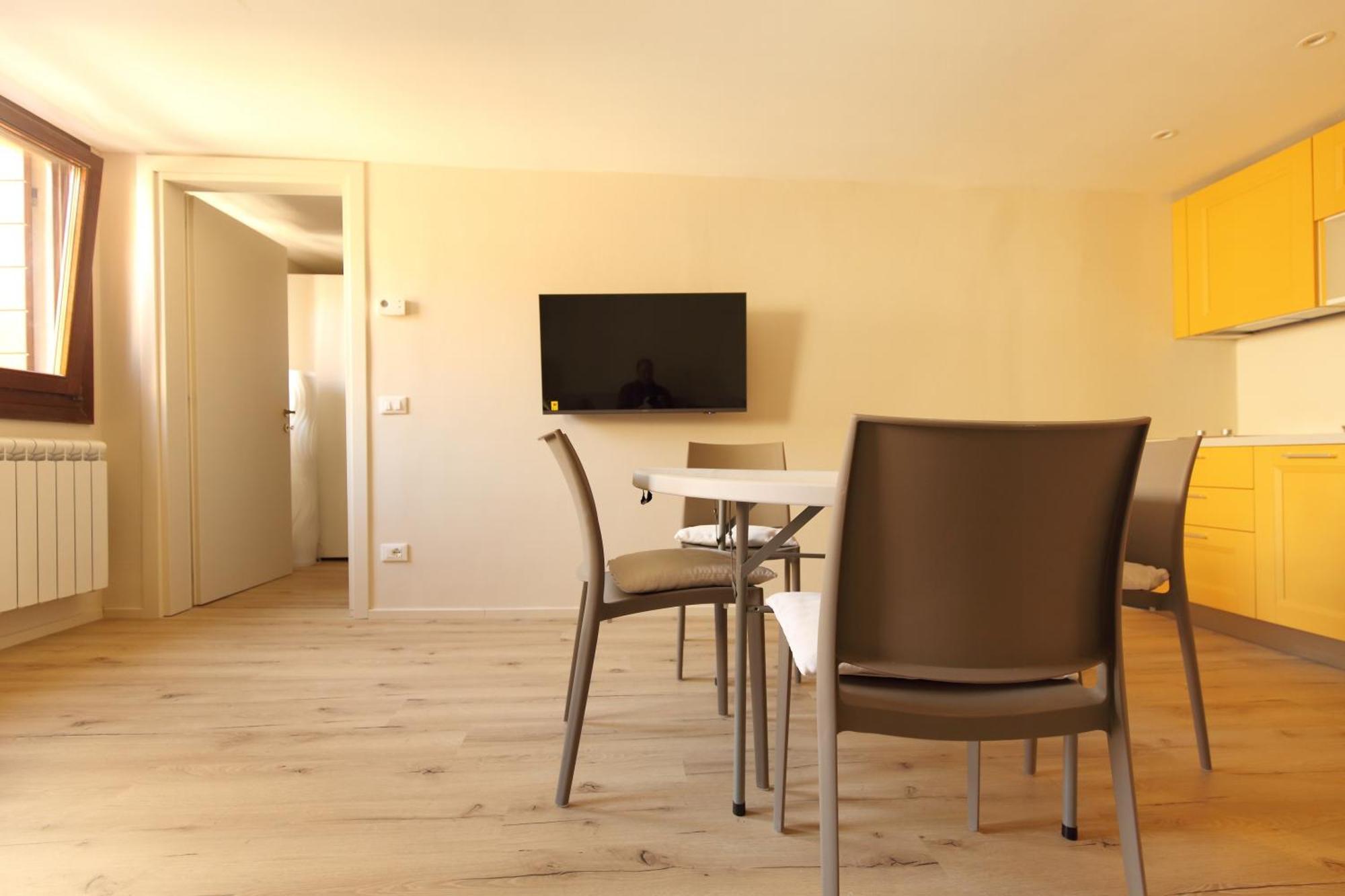 Ross' House 2 Apartamento Veneza