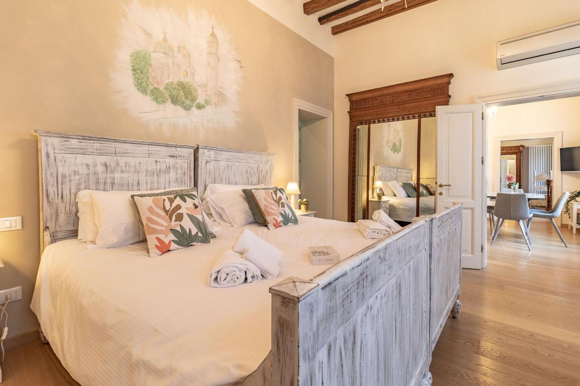 Italian Experience-riva Degli Schiavoni Boutique