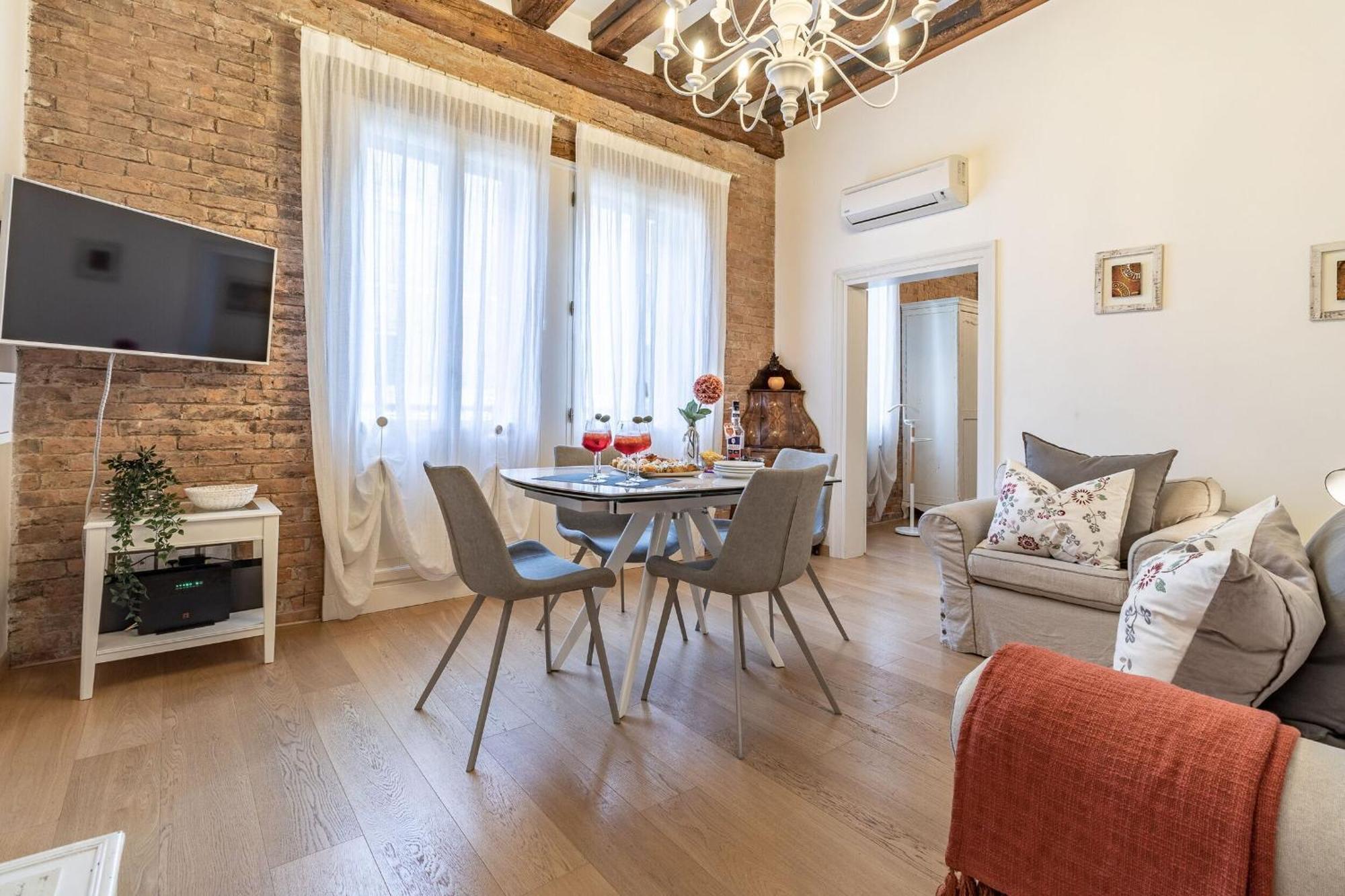 Italian Experience-riva Degli Schiavoni Boutique