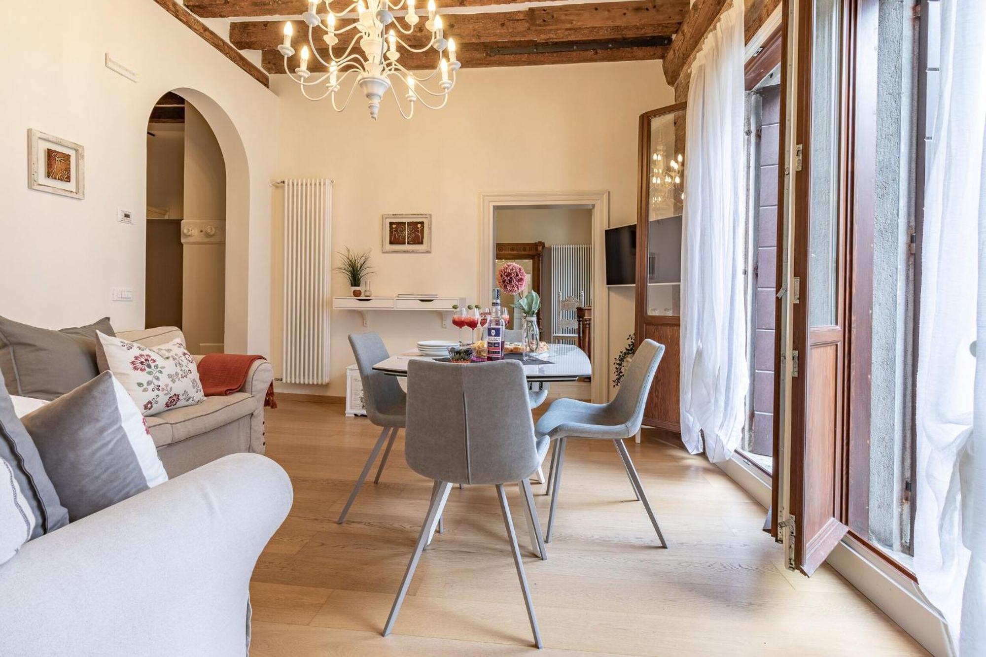 Italian Experience-riva Degli Schiavoni Boutique Apartamento Veneza