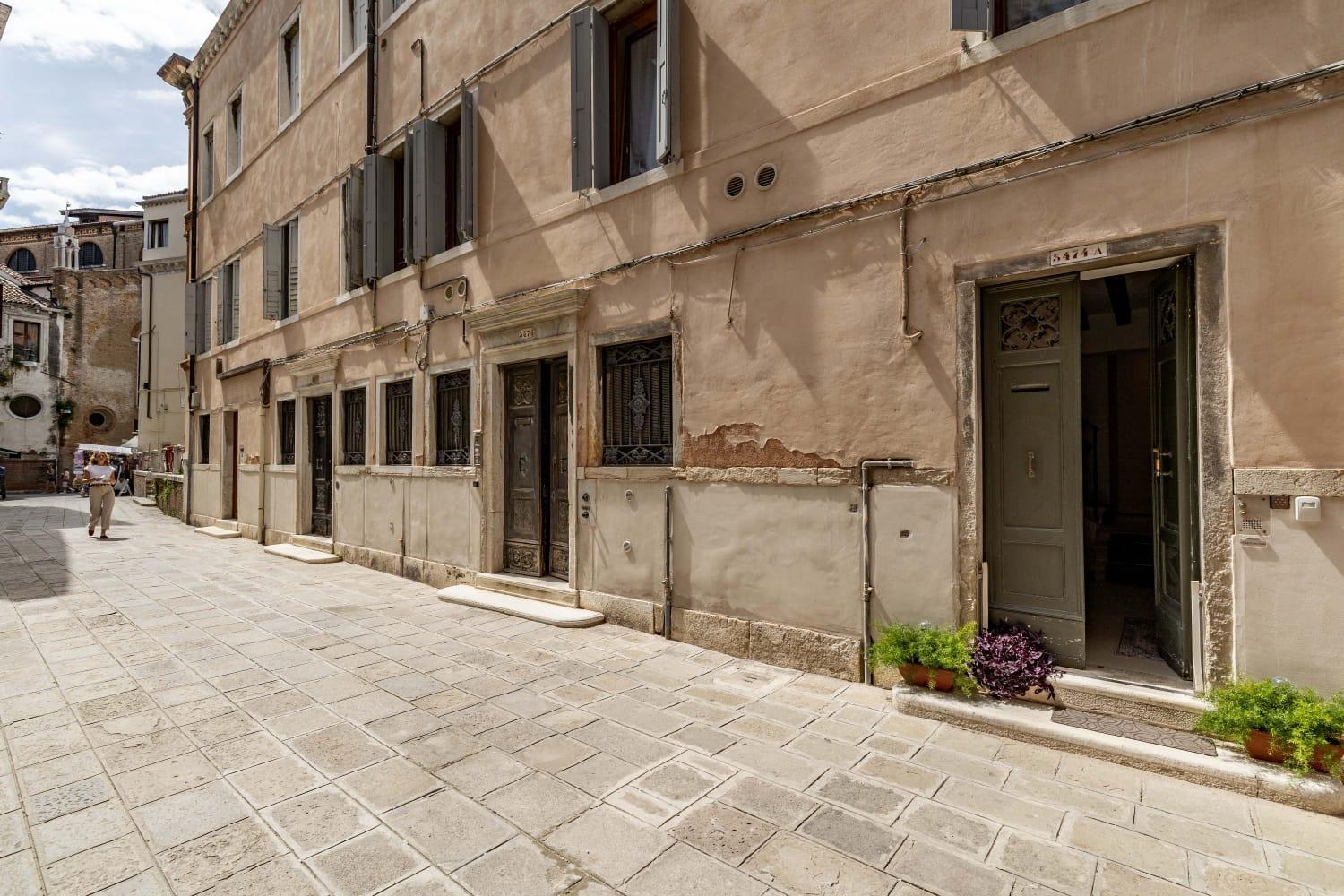 Ca' Pestrin House - San Marco Square Apartment *