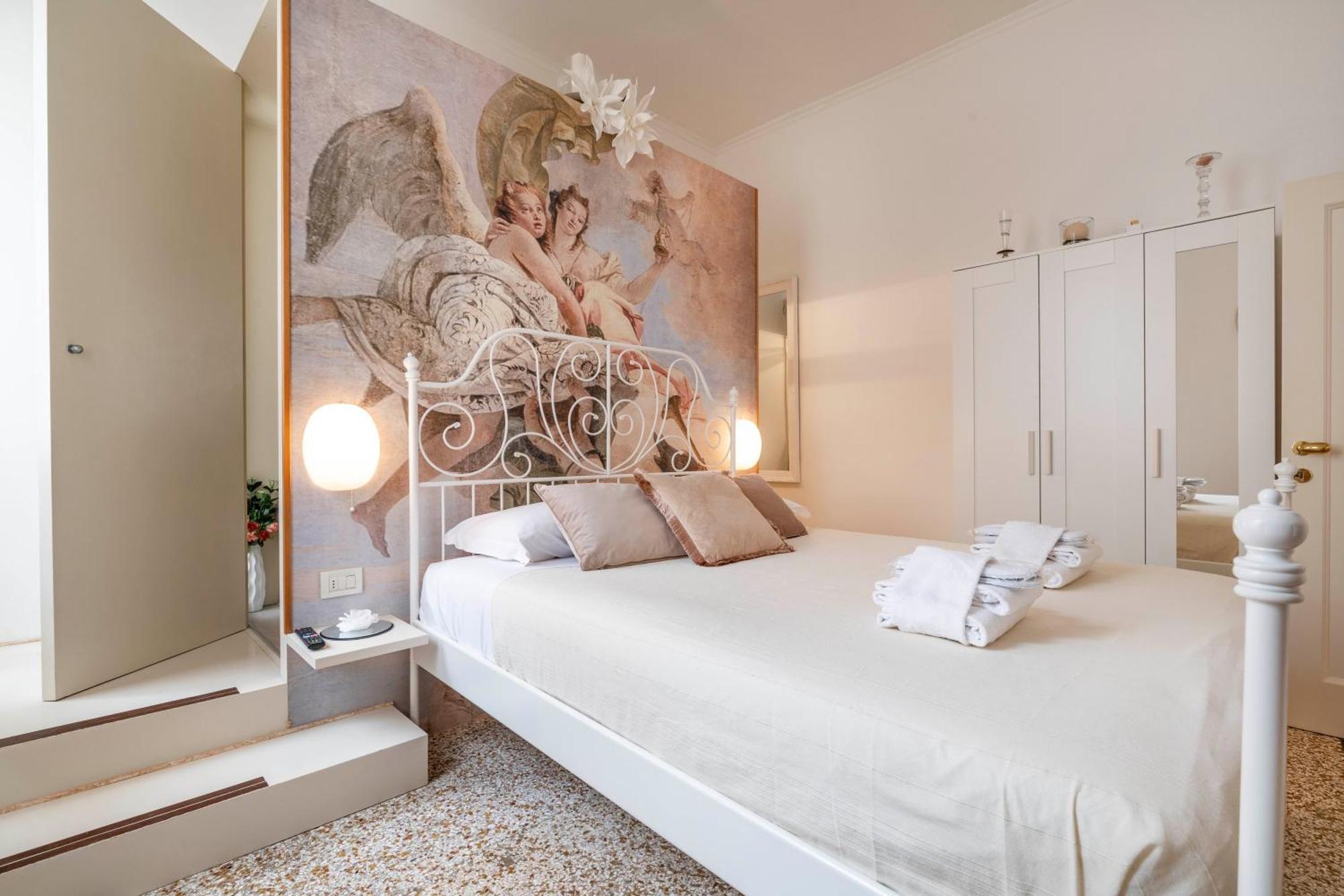 Ca' Pestrin House - San Marco Square Apartment *