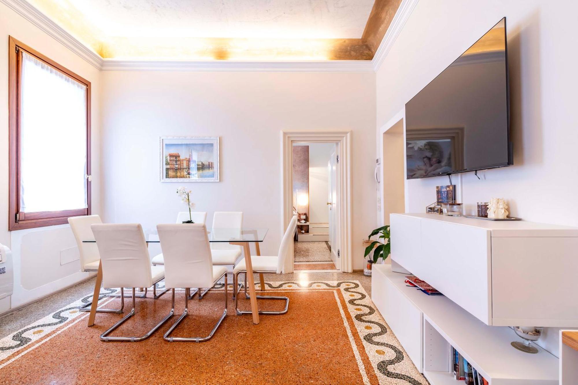 Ca' Pestrin House - San Marco Square Apartment Venice