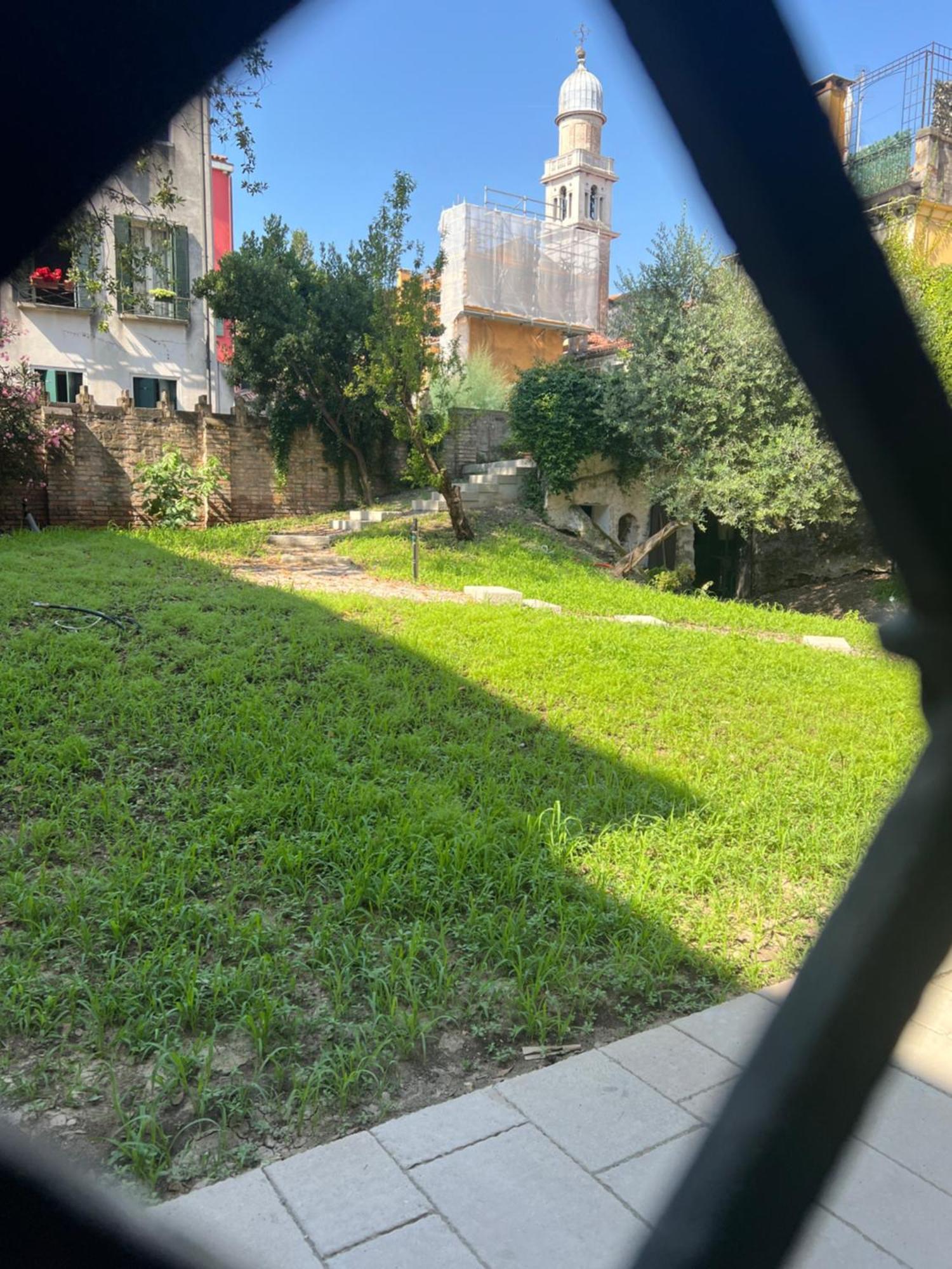 Secret Garden View