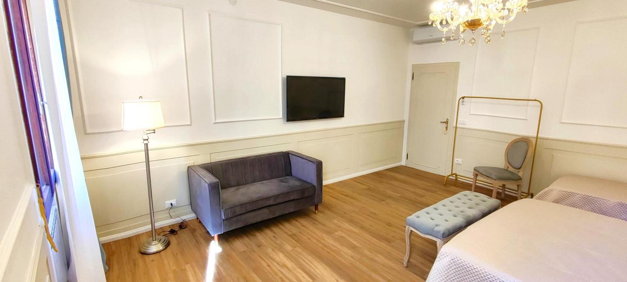 Oliver Twist In Apartment