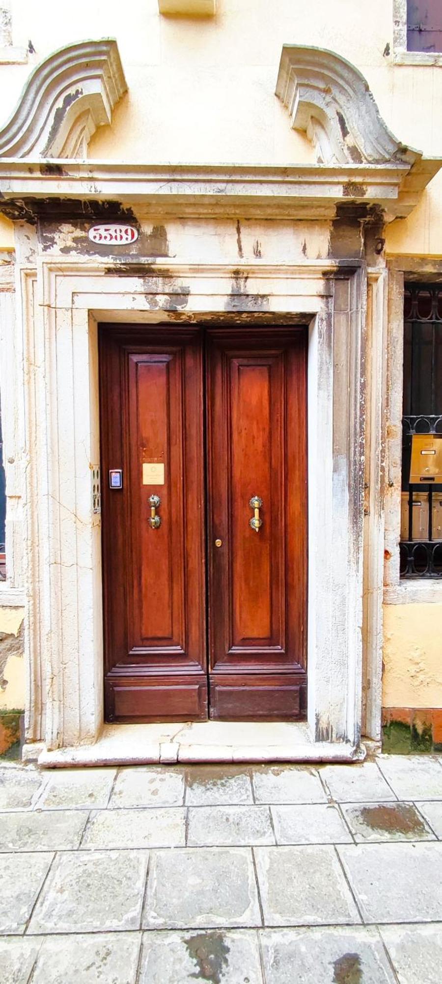 Oliver Twist In Venice
