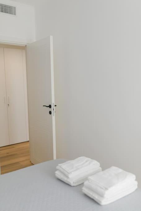 Apartamento Nuovo Bianco Appena Ristrutturato *