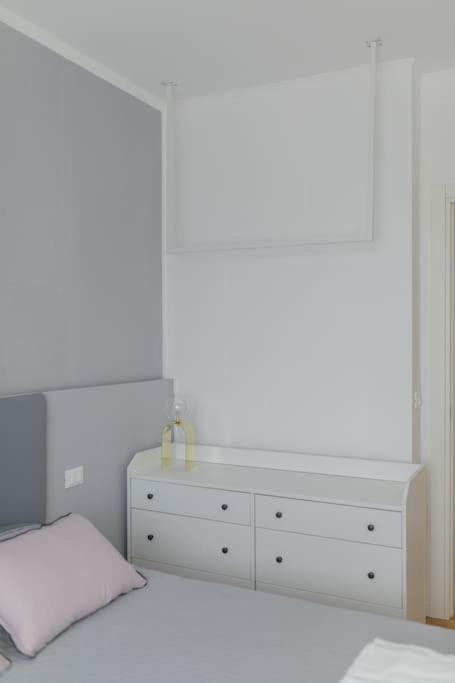 Apartamento Nuovo Bianco Appena Ristrutturato Veneza