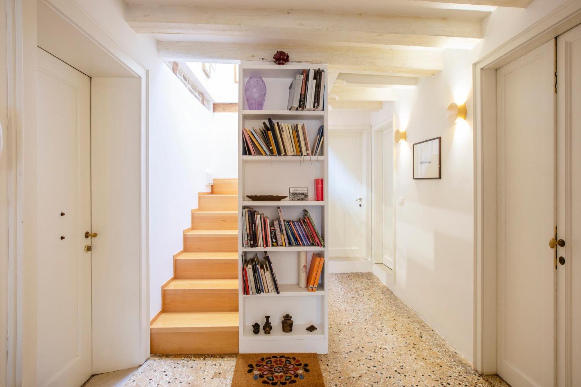 Gorgeous San Polo Apartment Venice