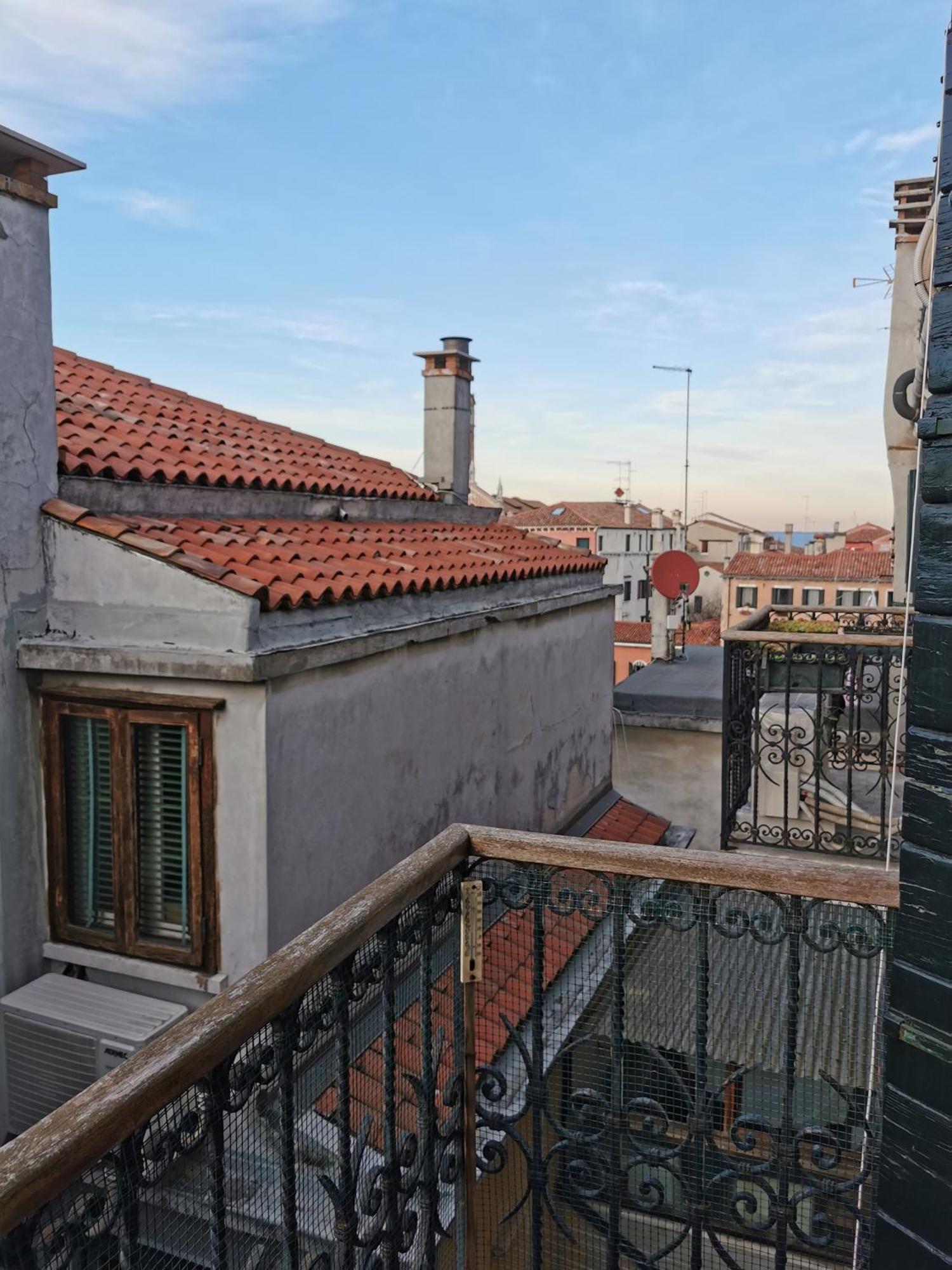 Apartment Large And Bright With Canal View