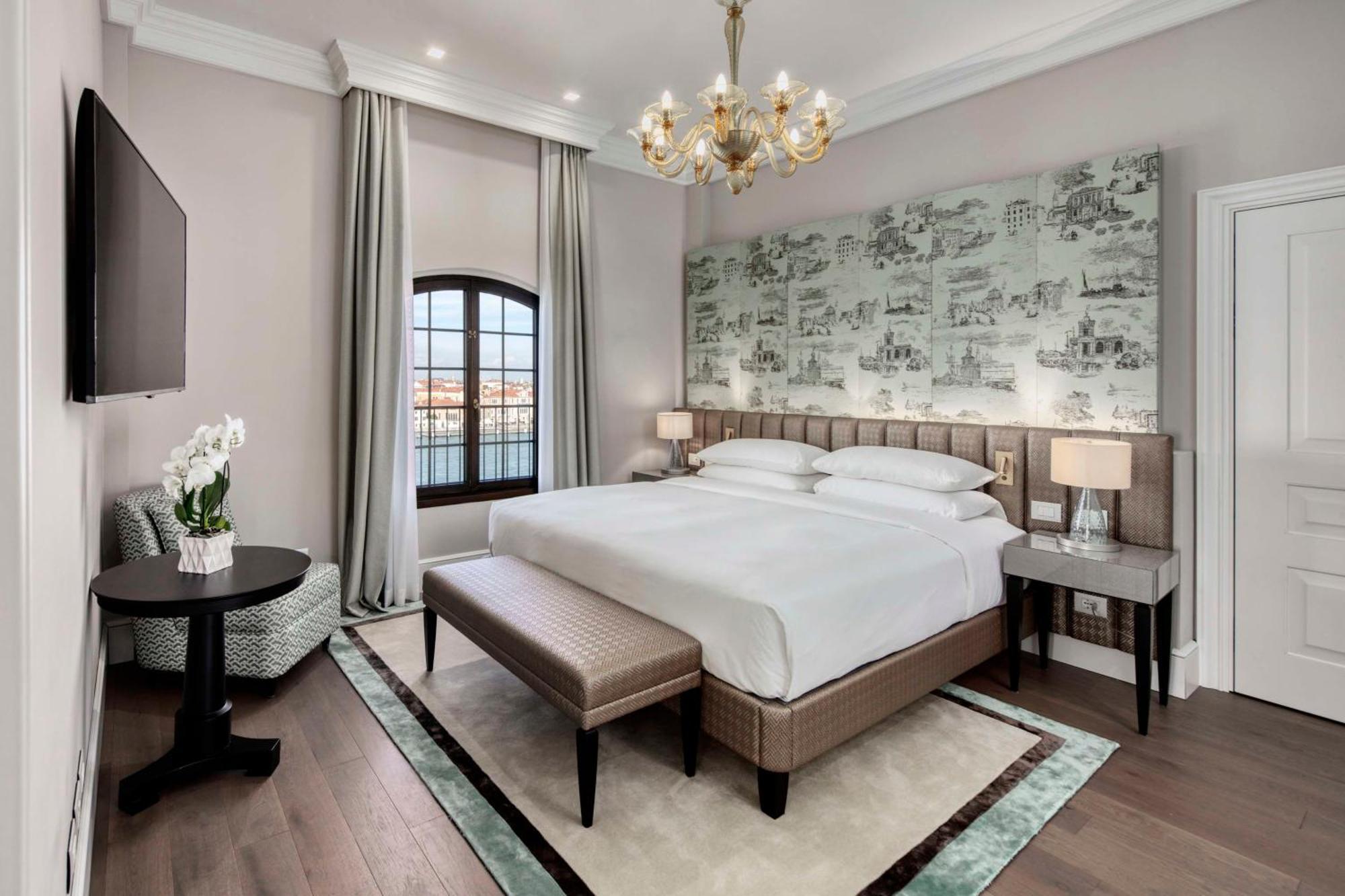 Hilton Molino Stucky 5*