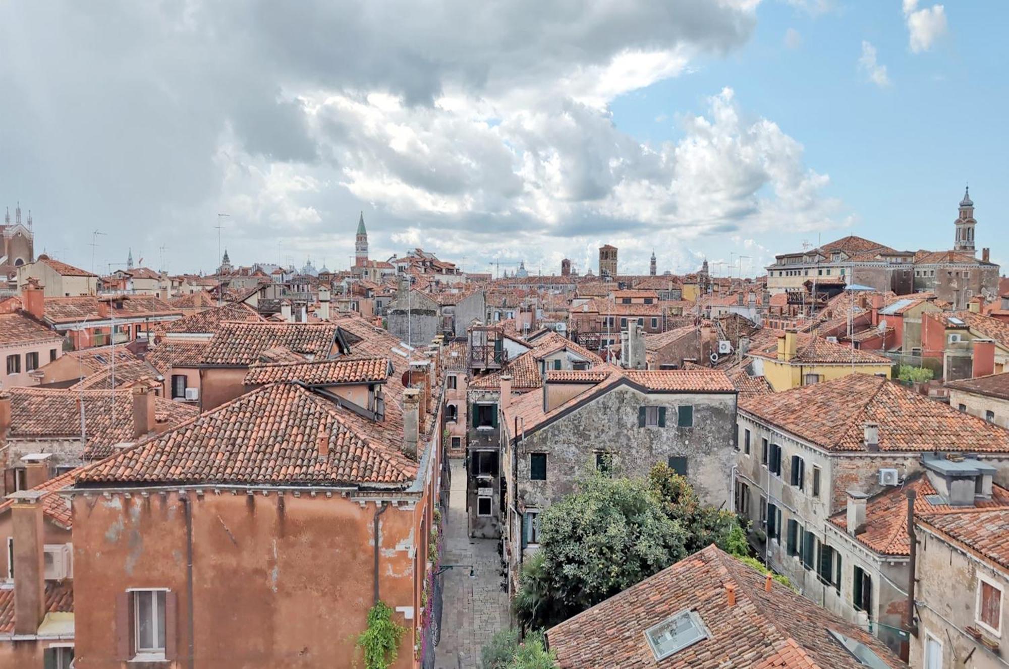 Calle De Le Tre Crose Apartment Venice