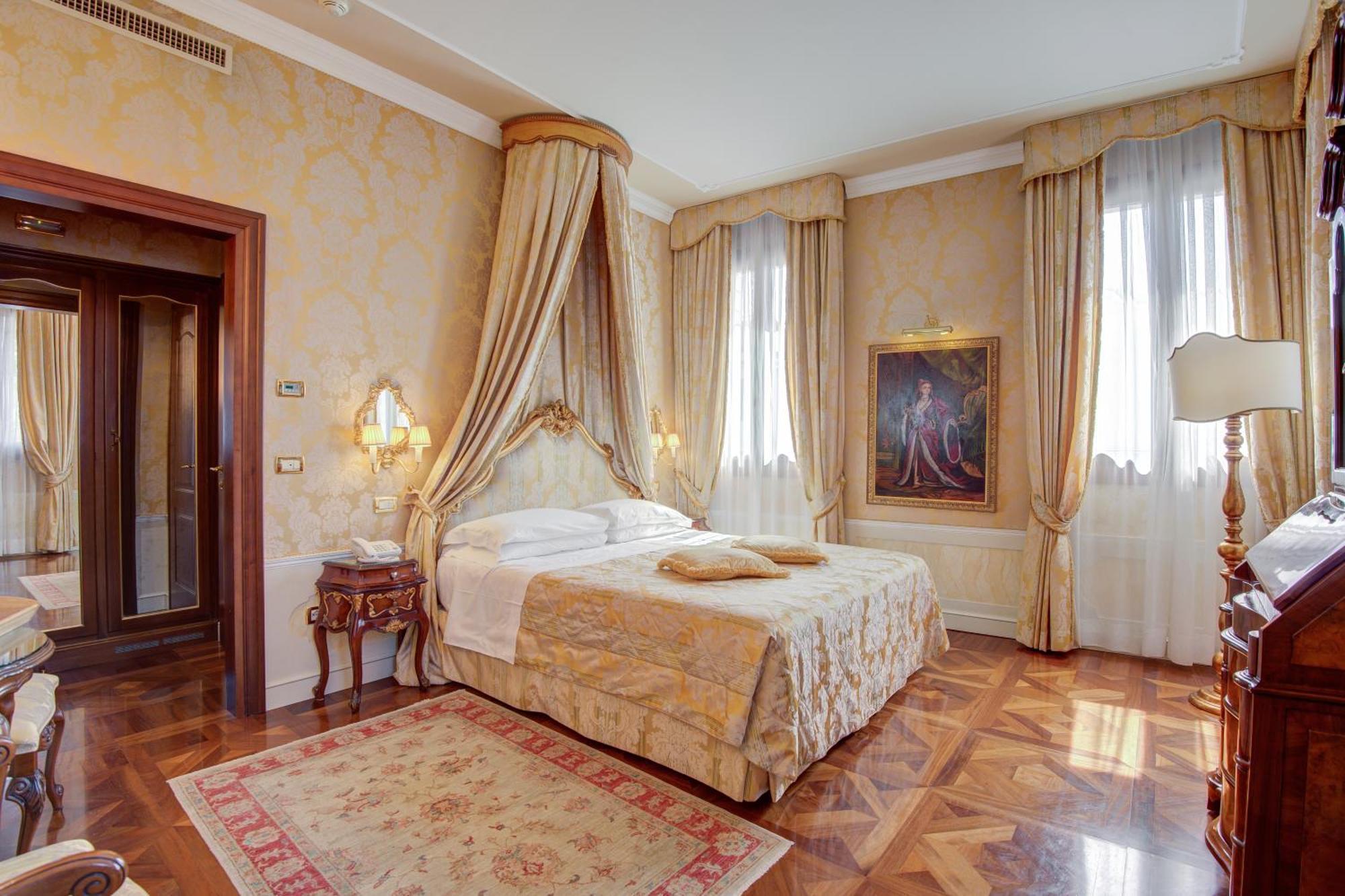Hotel Canal Grande Venice