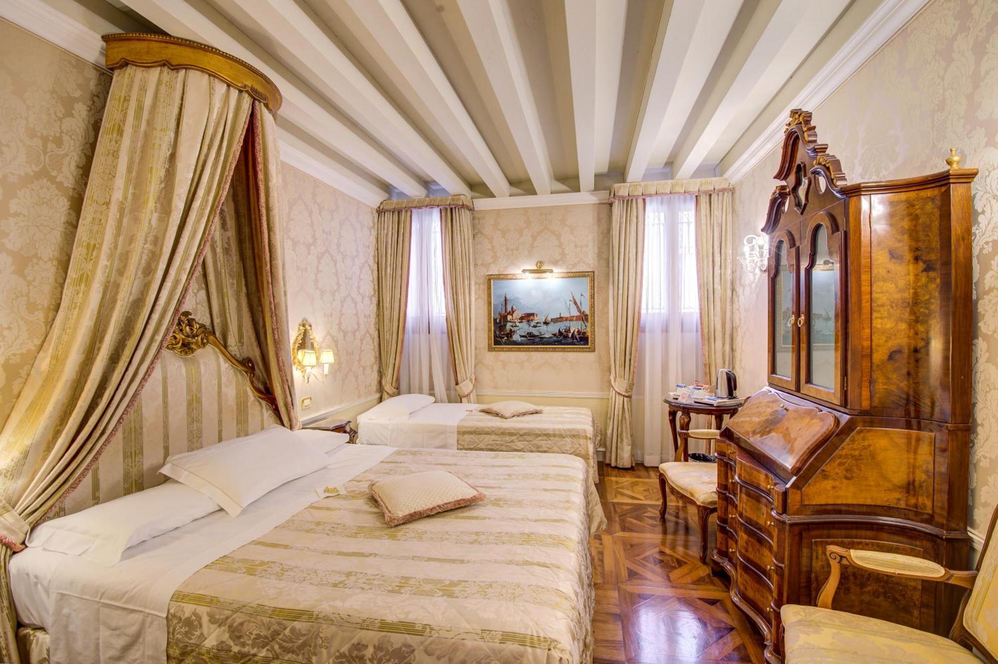Canal Grande 4*