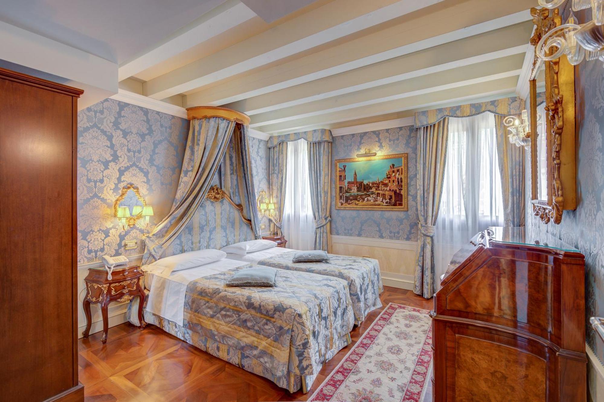 Hotel Canal Grande Venice