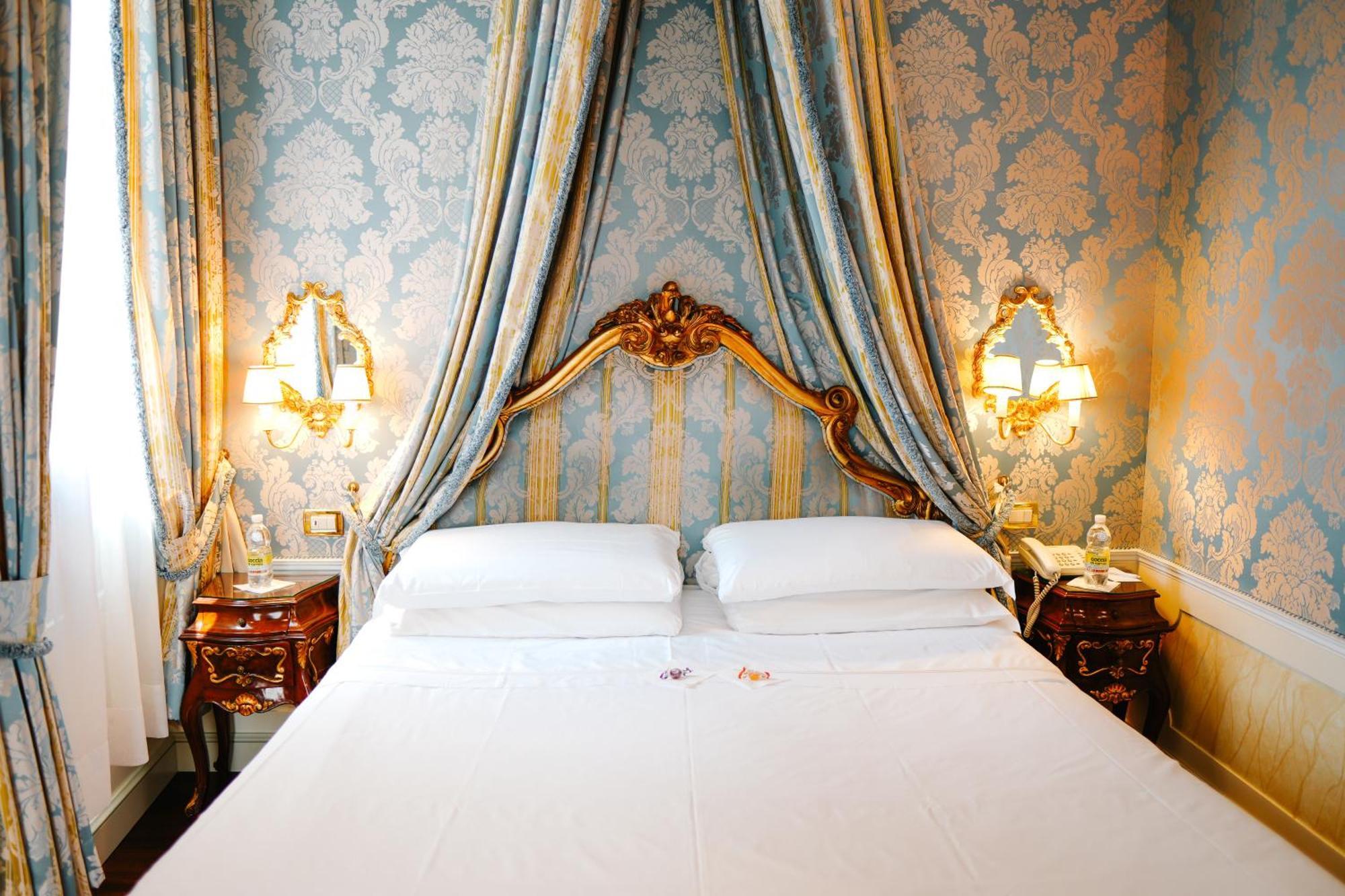 Canal Grande Hotel Venice