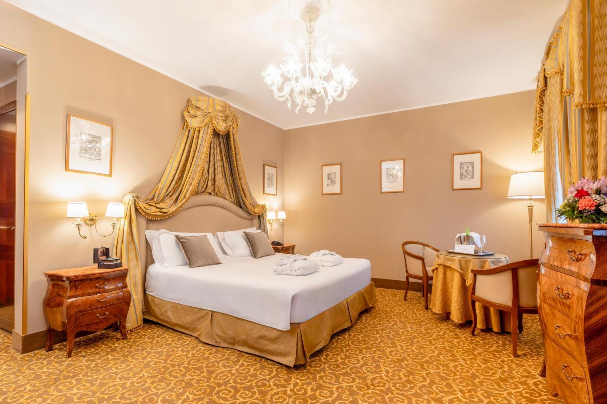 Hotel Al Ponte Dei Sospiri 4*