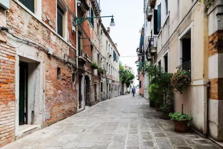 Biri Canal Charm Venice
