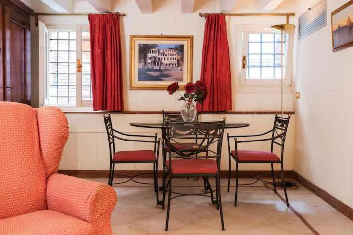 Biri Canal Charm Apartment *