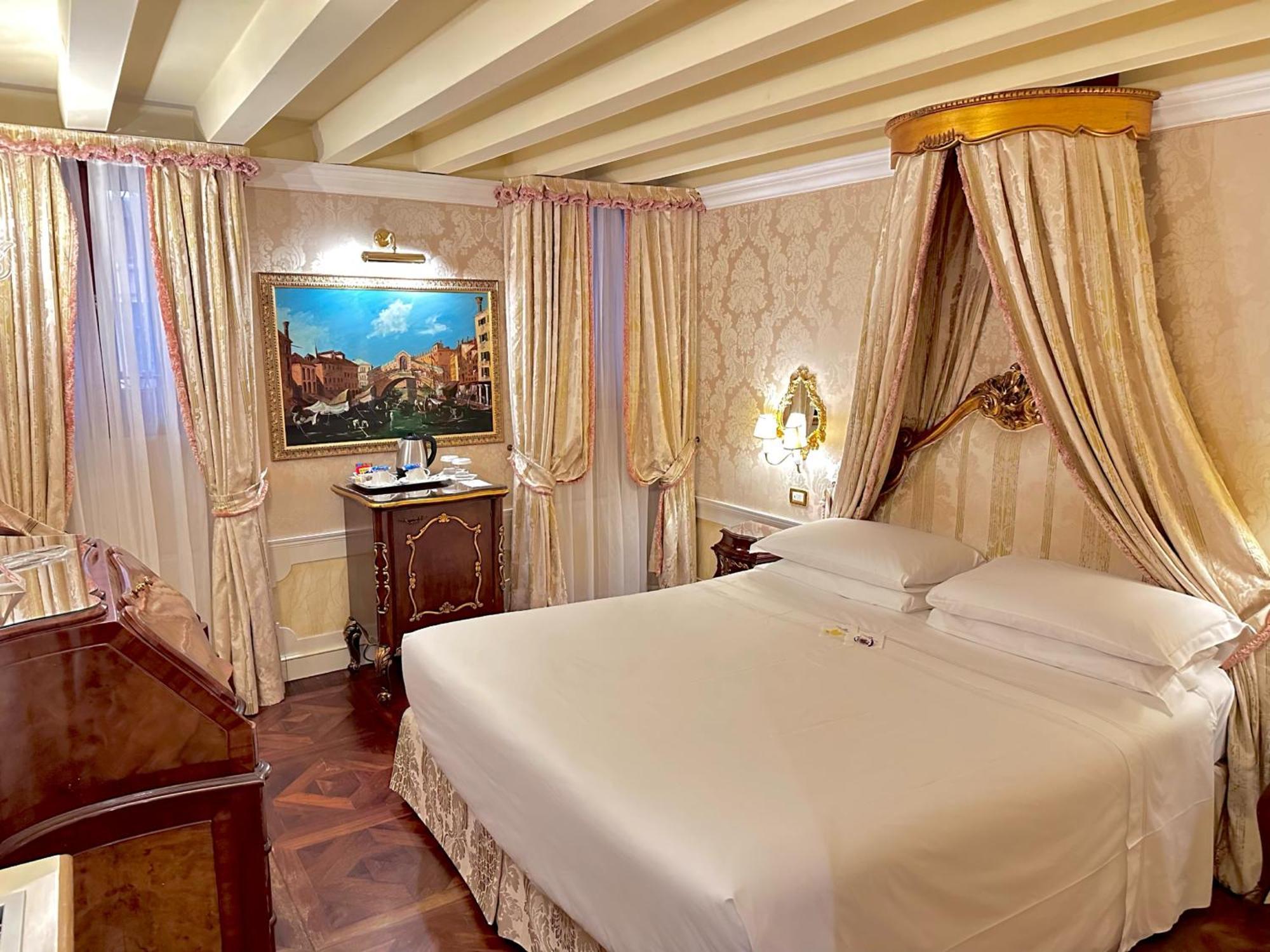 Canal Grande Hotel