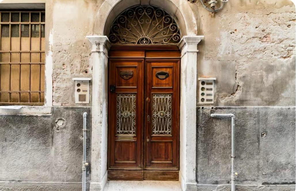 Apartment Rialto Terrace On The Grand Canal Venice