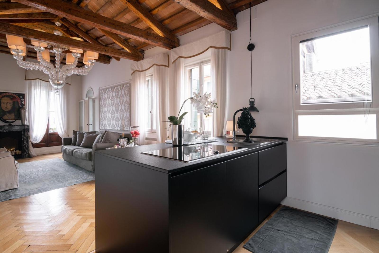 Apartment Rialto Terrace On The Grand Canal