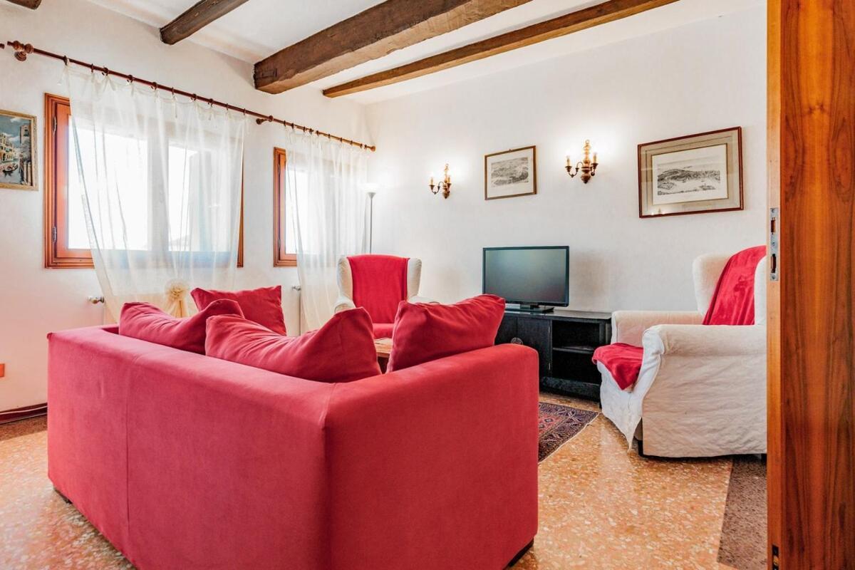 Apartment View In Venice! Charming With Private Roof Terrace *