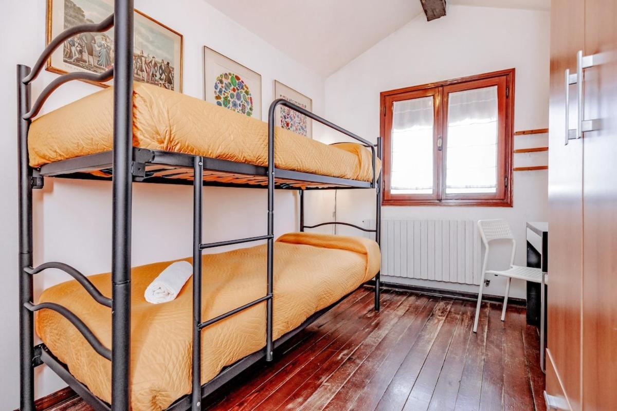 Apartment View In Venice! Charming With Private Roof Terrace