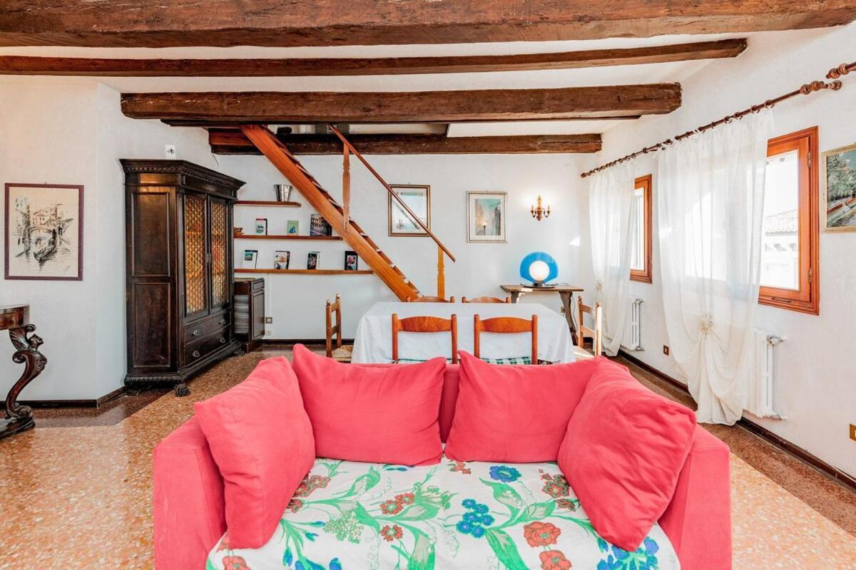 Apartment View In Venice! Charming With Private Roof Terrace *