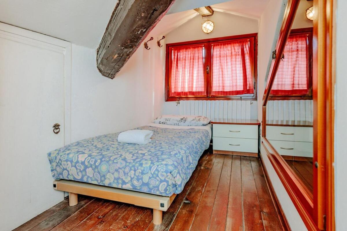 Apartment View In Venice! Charming With Private Roof Terrace *