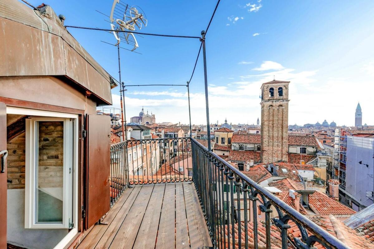 Apartment View In Venice! Charming With Private Roof Terrace