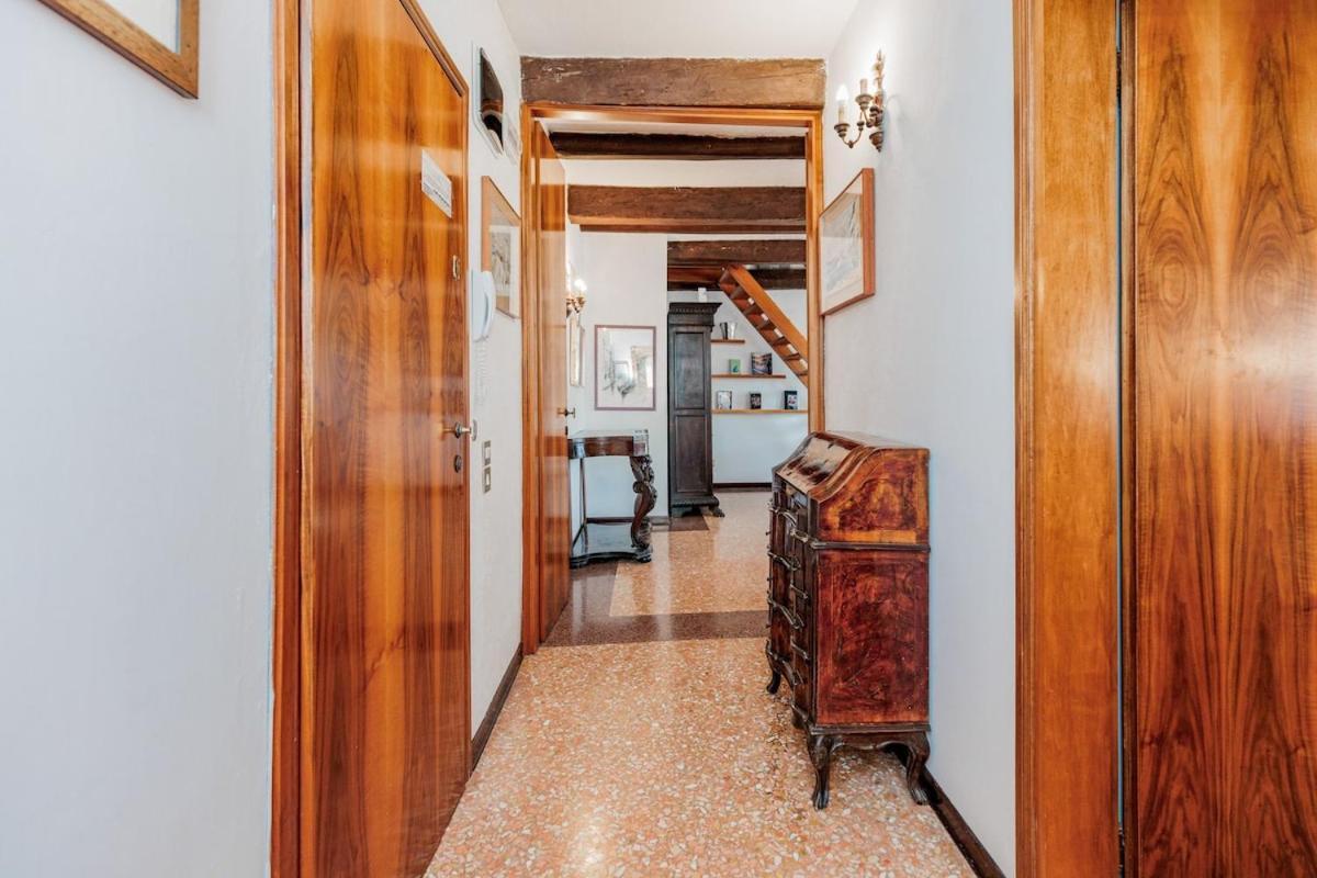 Apartment View In Venice! Charming With Private Roof Terrace Venice