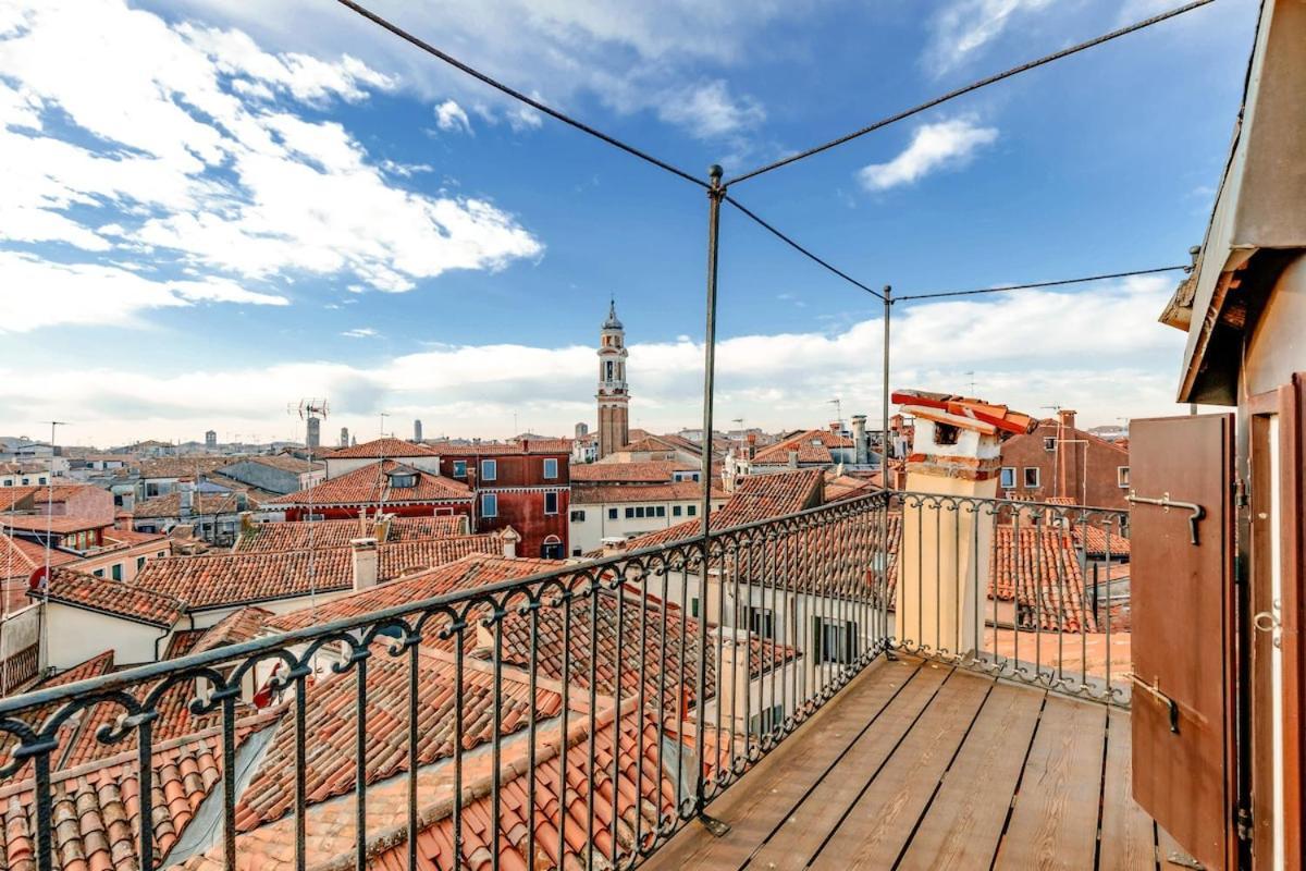 Apartment View In Venice! Charming With Private Roof Terrace
