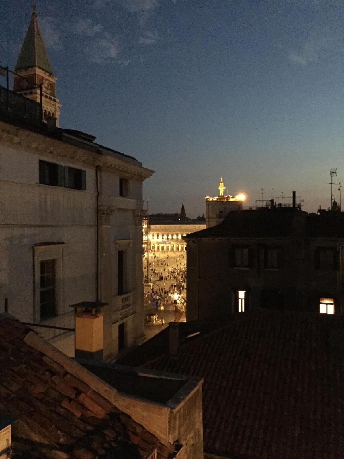 Attic Terrace San Square View * Venice