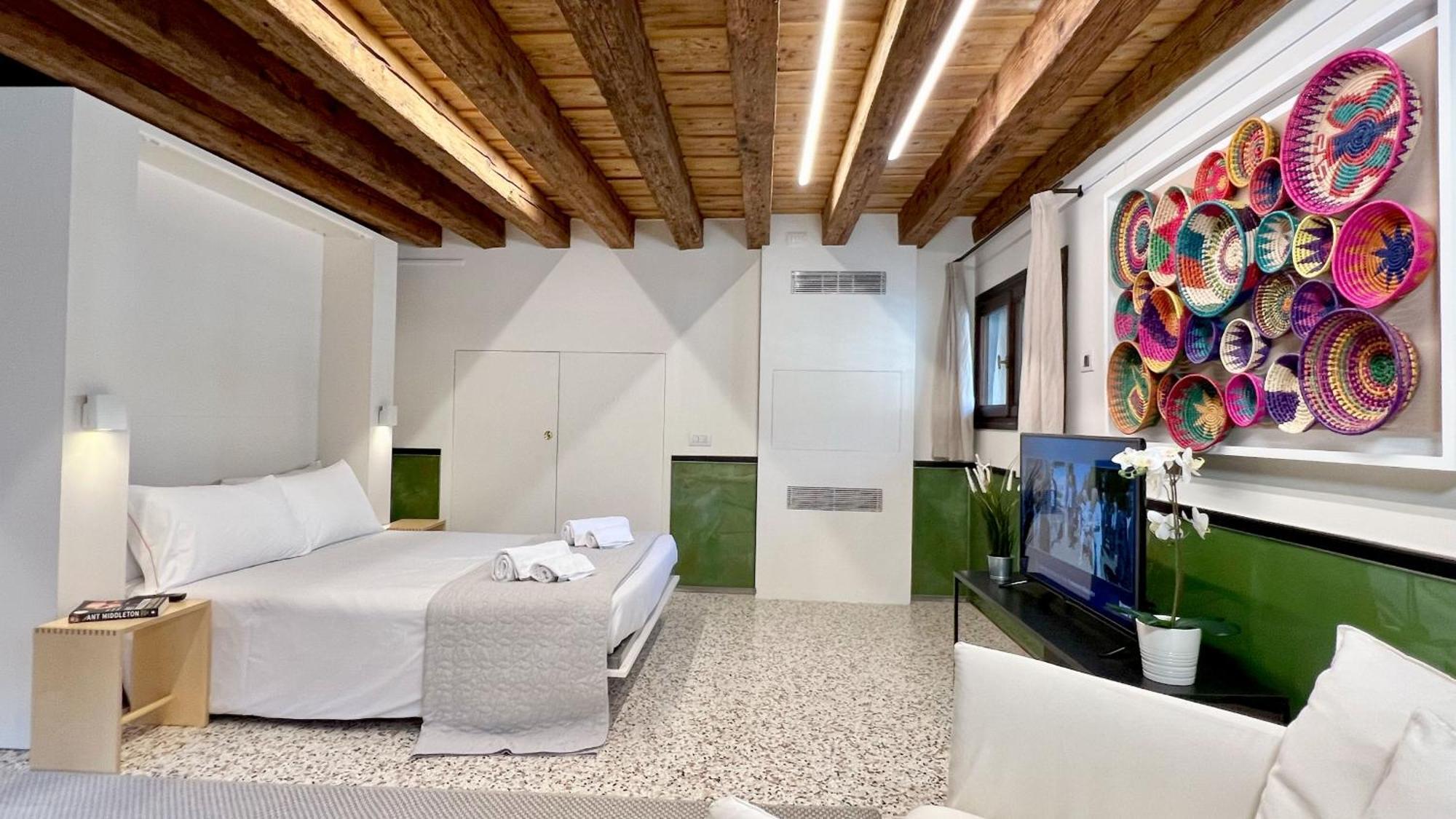 Vendramin Canal View Apartment