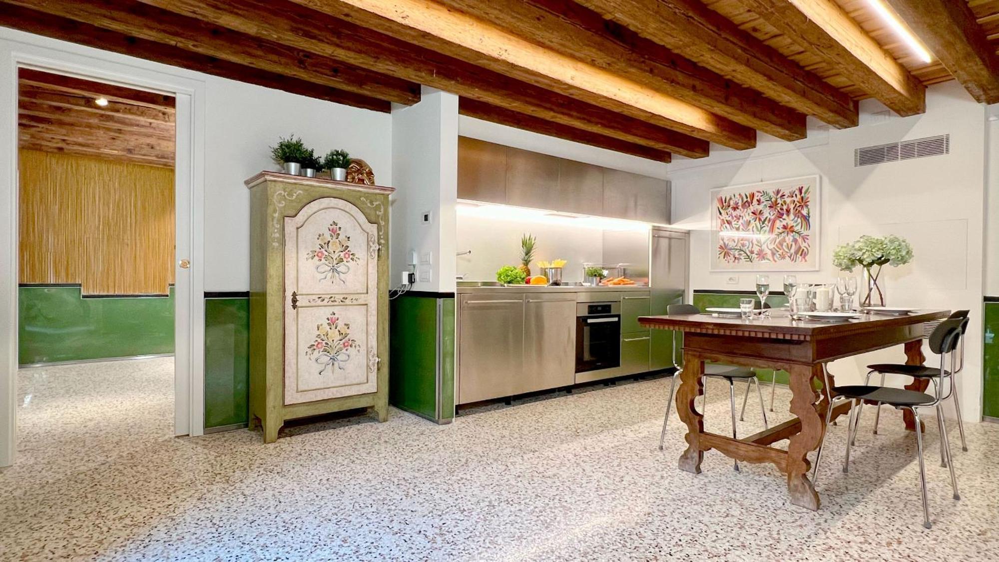 Vendramin Canal View Apartment