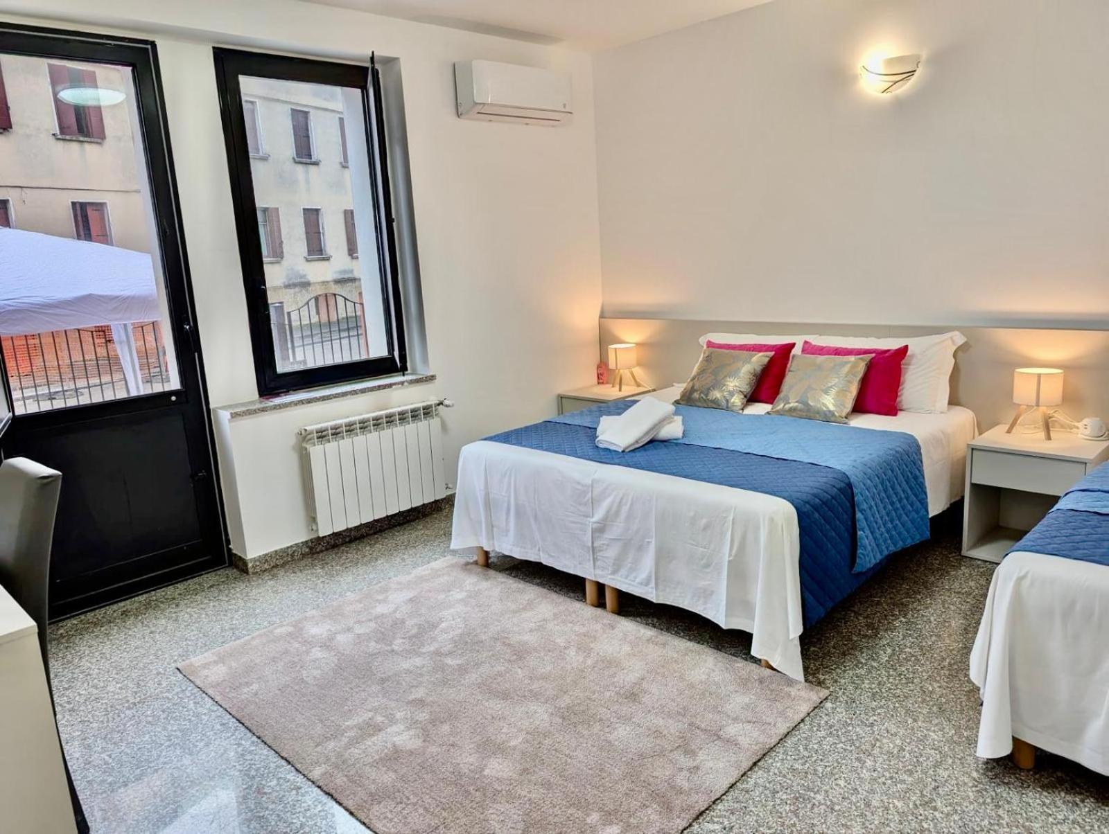 Luxury * Venice