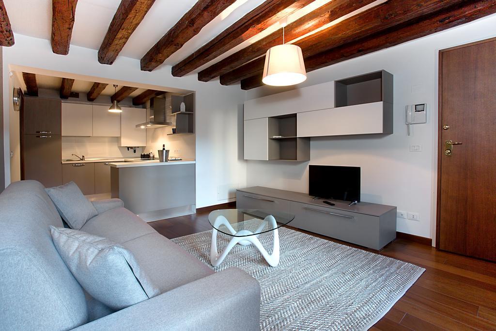 Apartment Good Wine