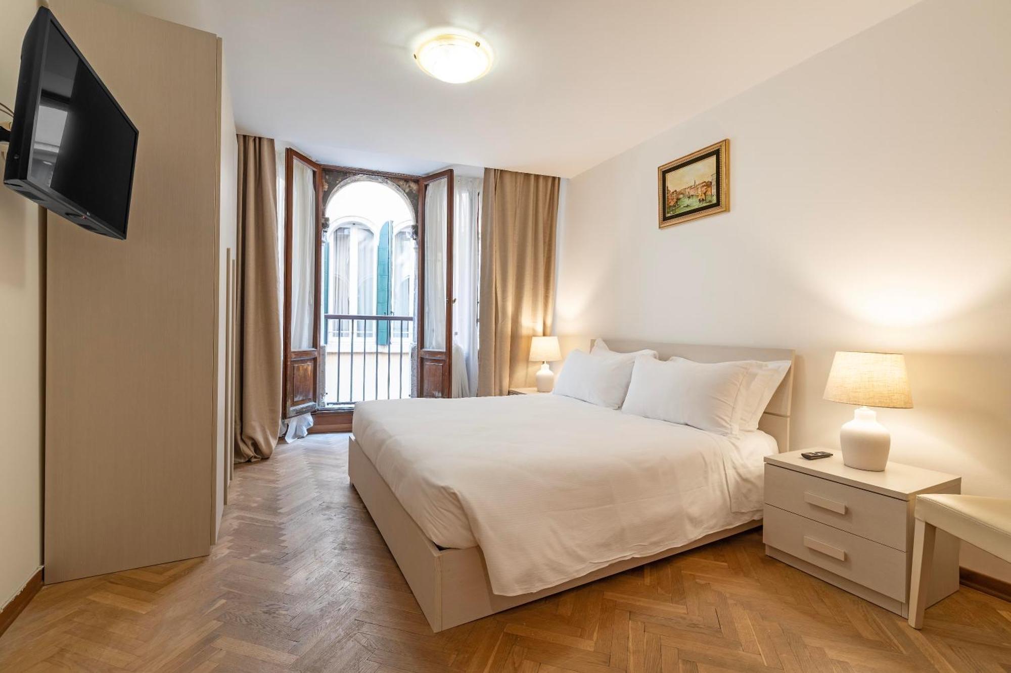 Apartment Torre Dell'orologio By Bricola