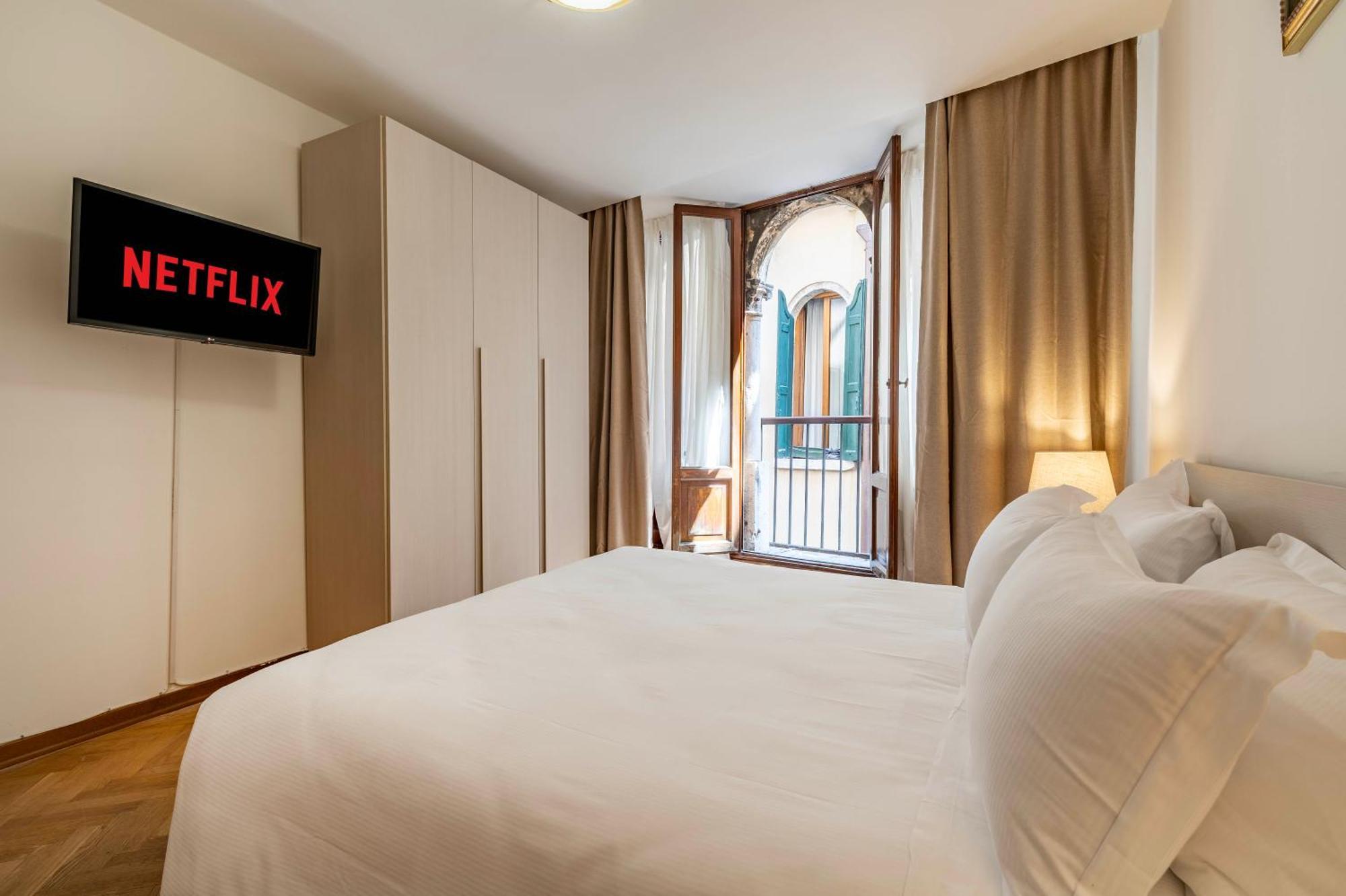 Apartment Torre Dell'orologio By Bricola