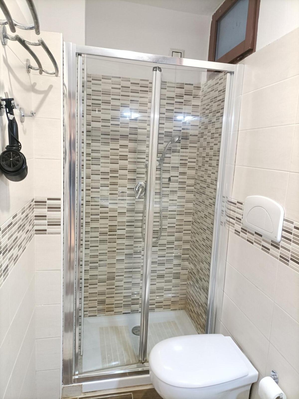 Briani With Private Patio Apartment *