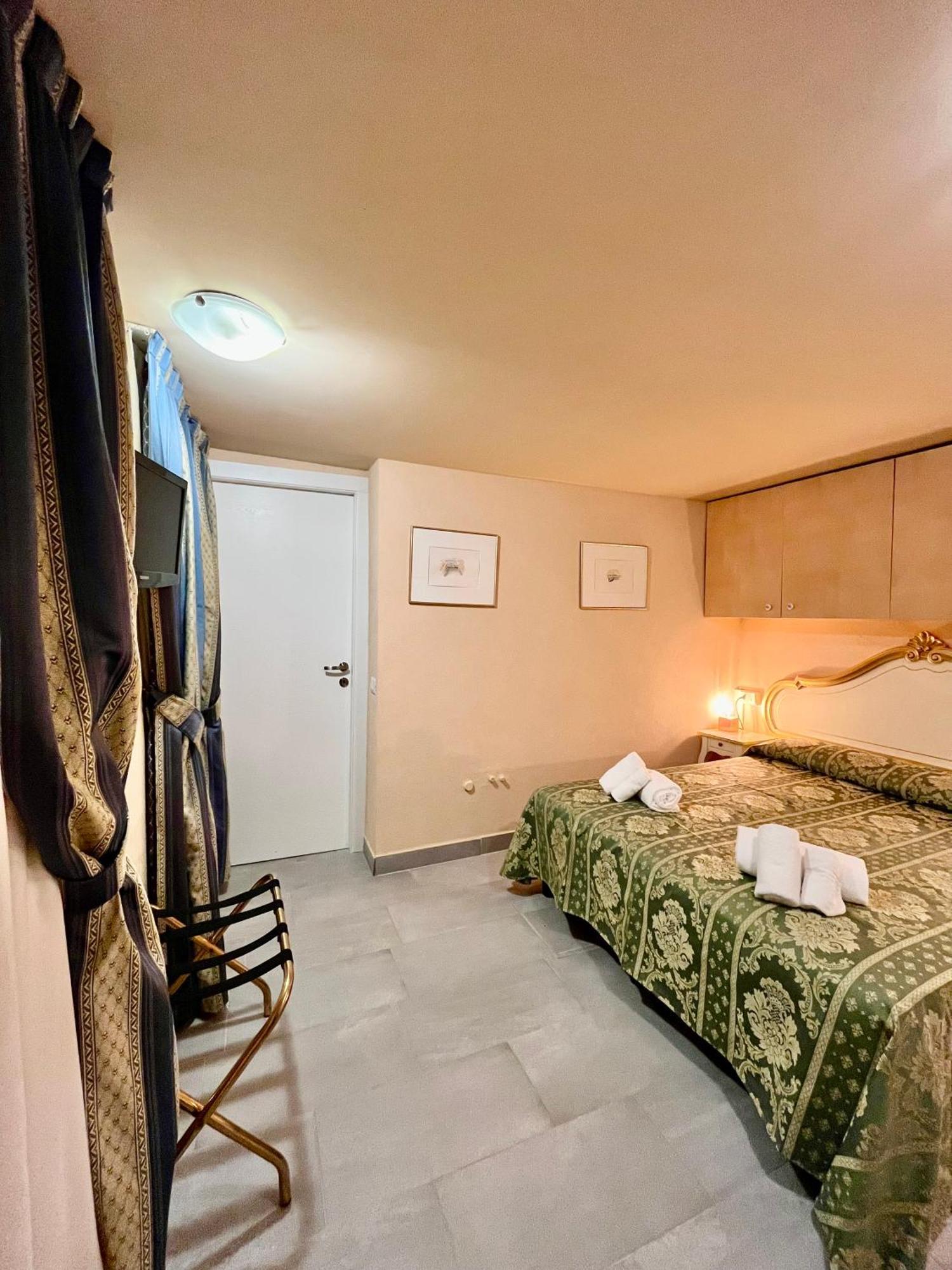 San Marcuola - Private In Guest house Venice