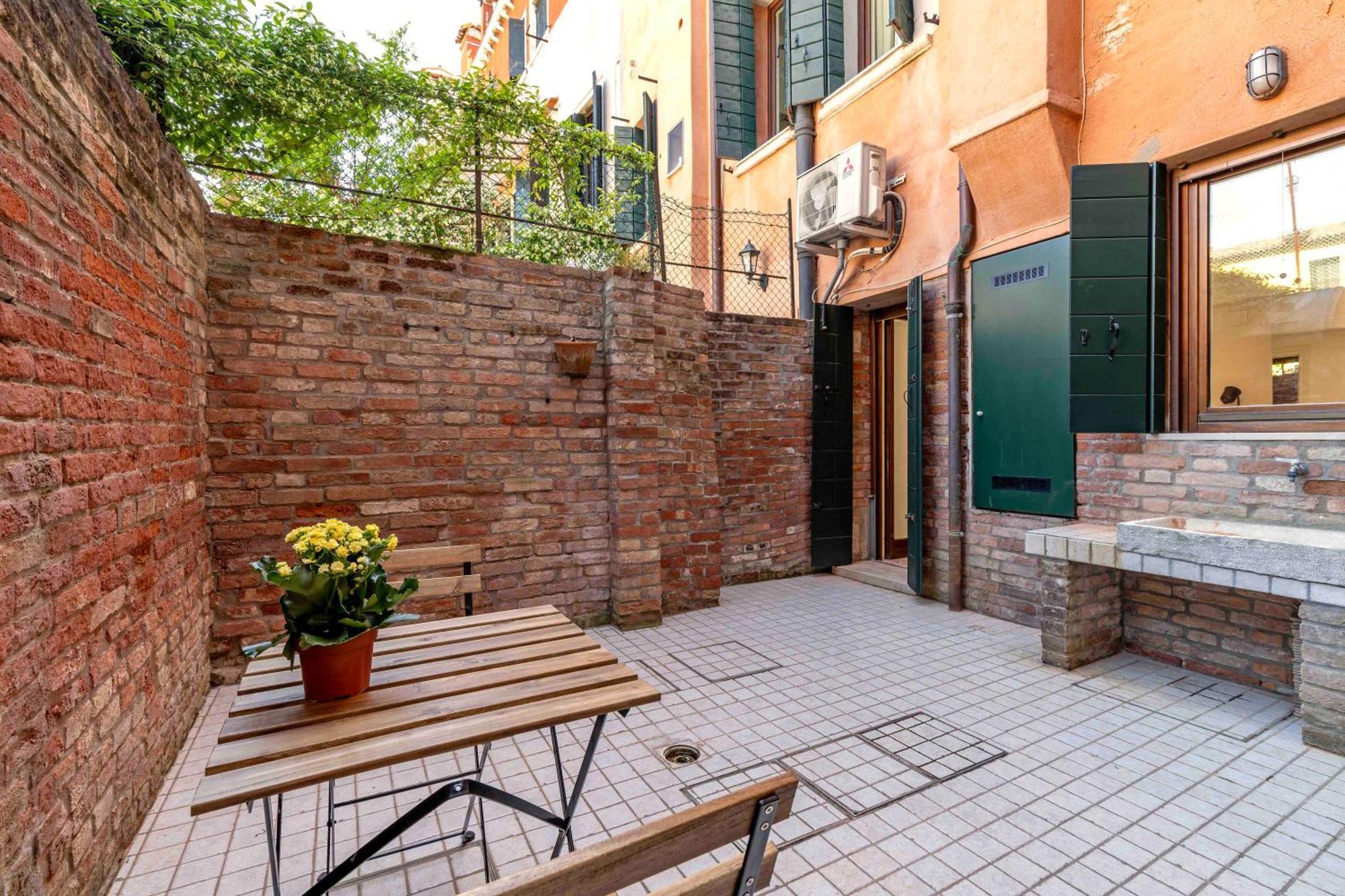 Ca' Delle Muneghe * Venice