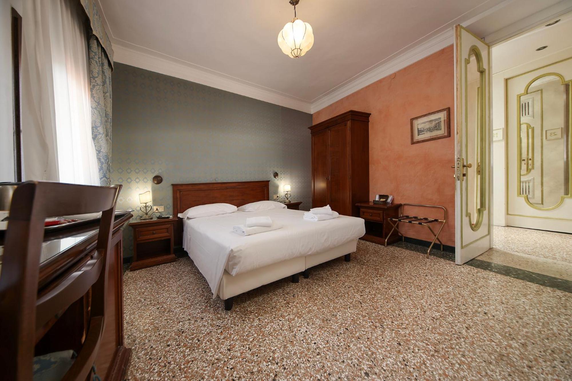 Antica 3* Venice