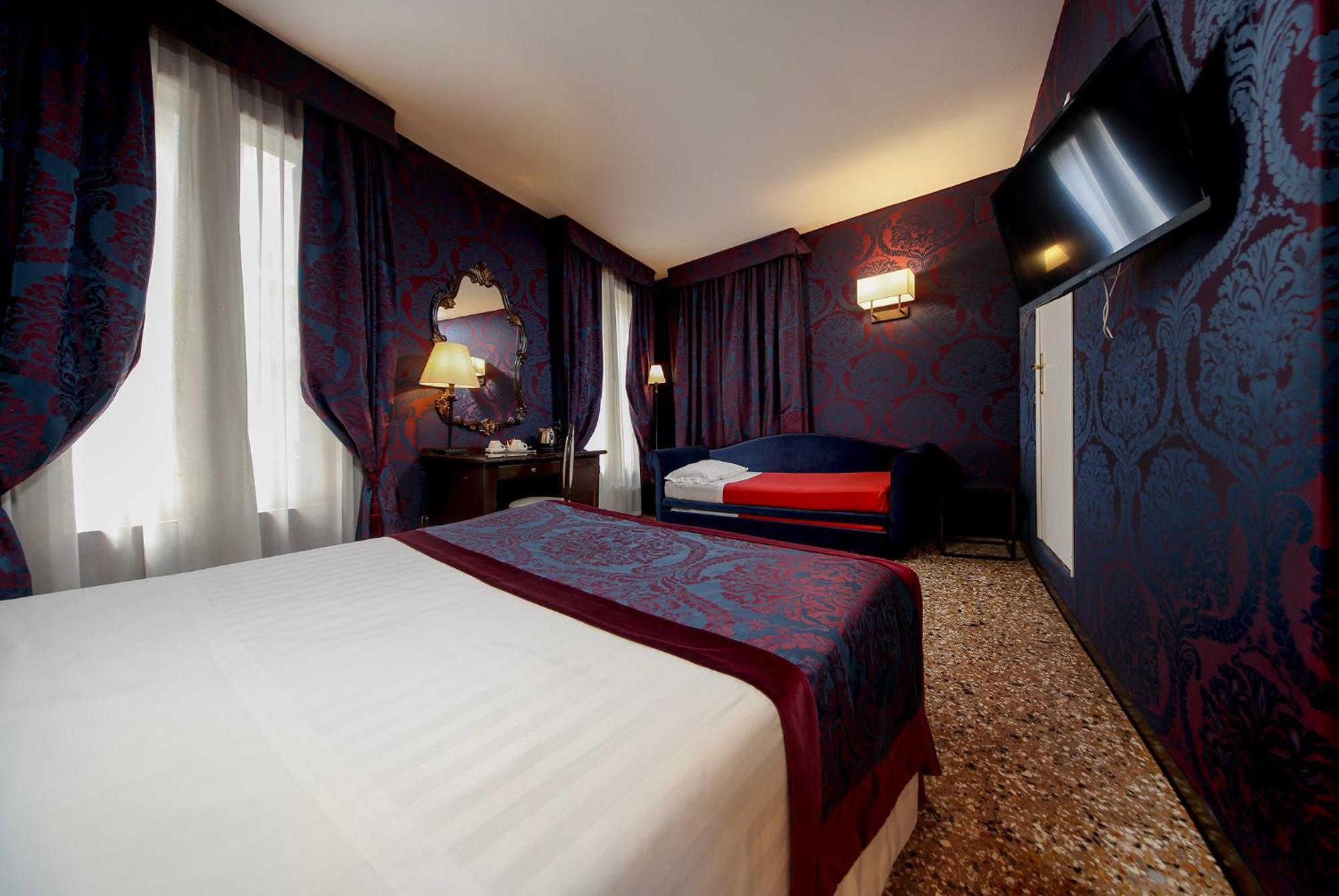 Guest house Antica 3*