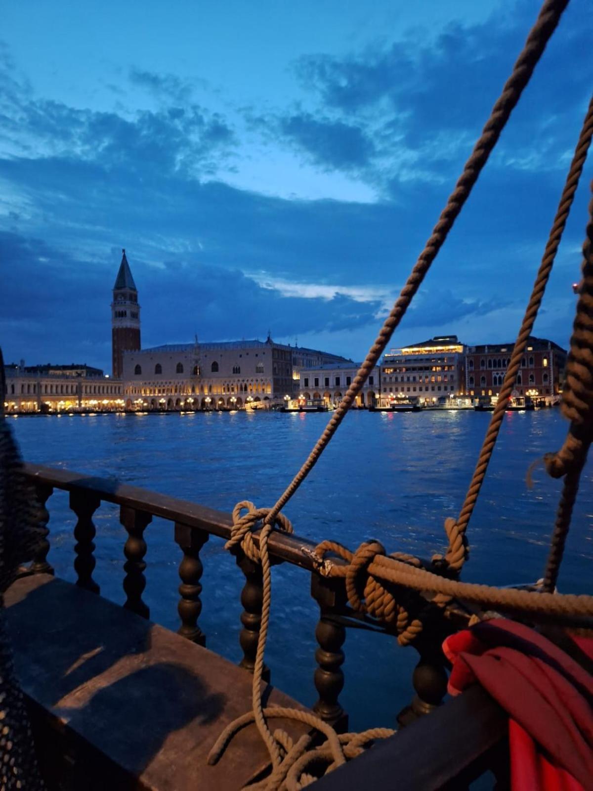 Tre Elementi, Close The Grand Canal Affittacamere *